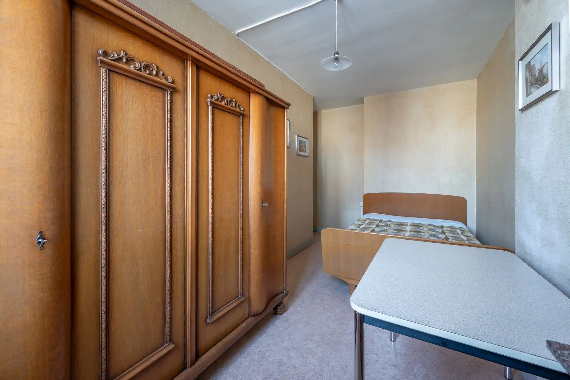 Grote gezinswoning met tuin en 7 slaapkamers nabij centrum en zee foto 22