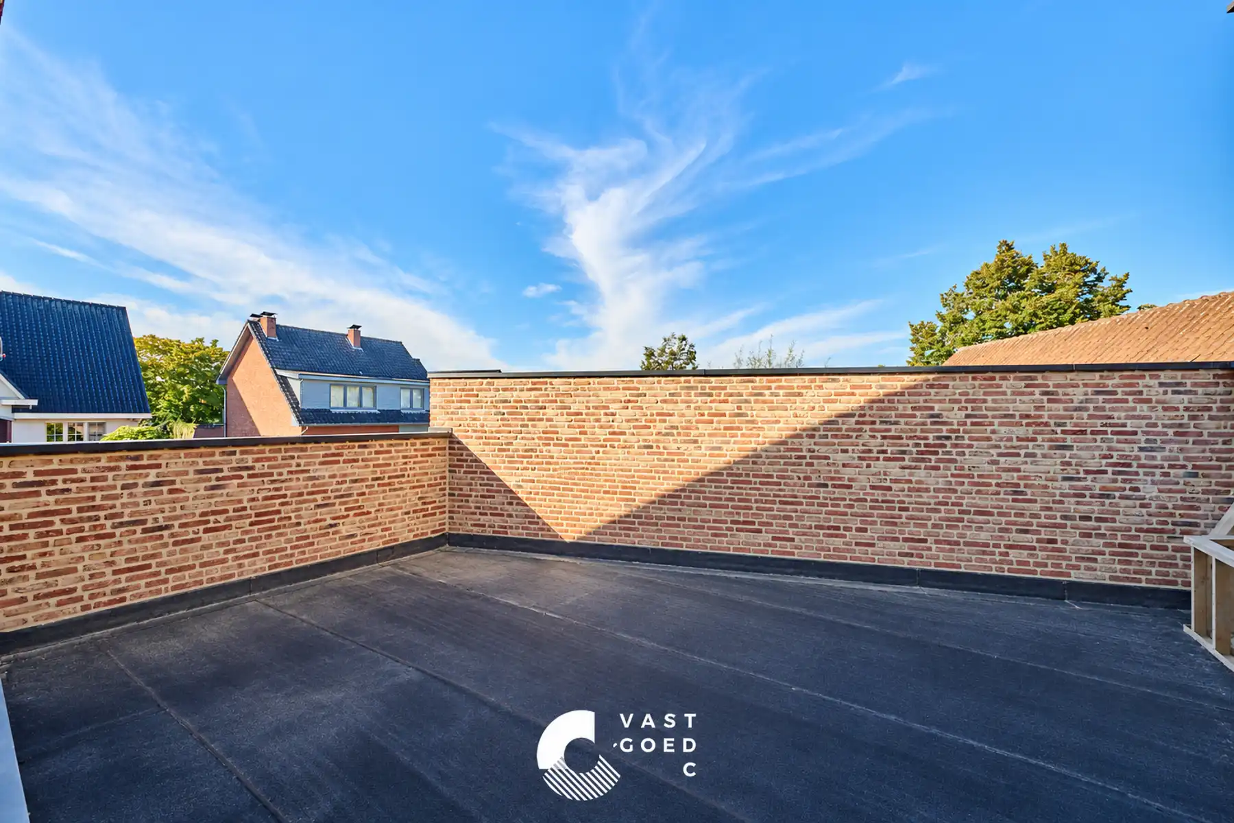 Unieke gezinswoning met verrassende indeling en ruim terras foto 19