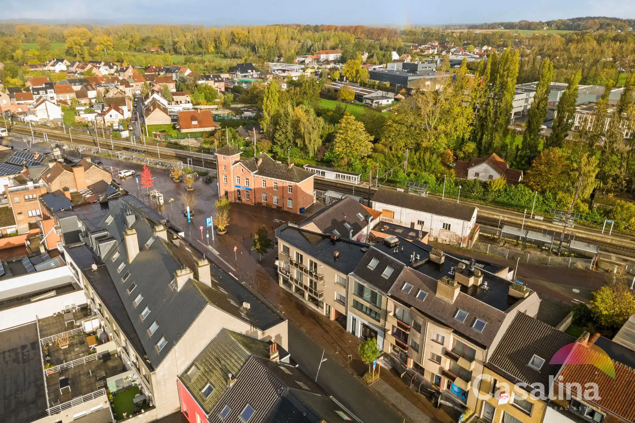Gemengd gebouw bestaande uit 2 handelsruimtes en 4 woonunits foto 24