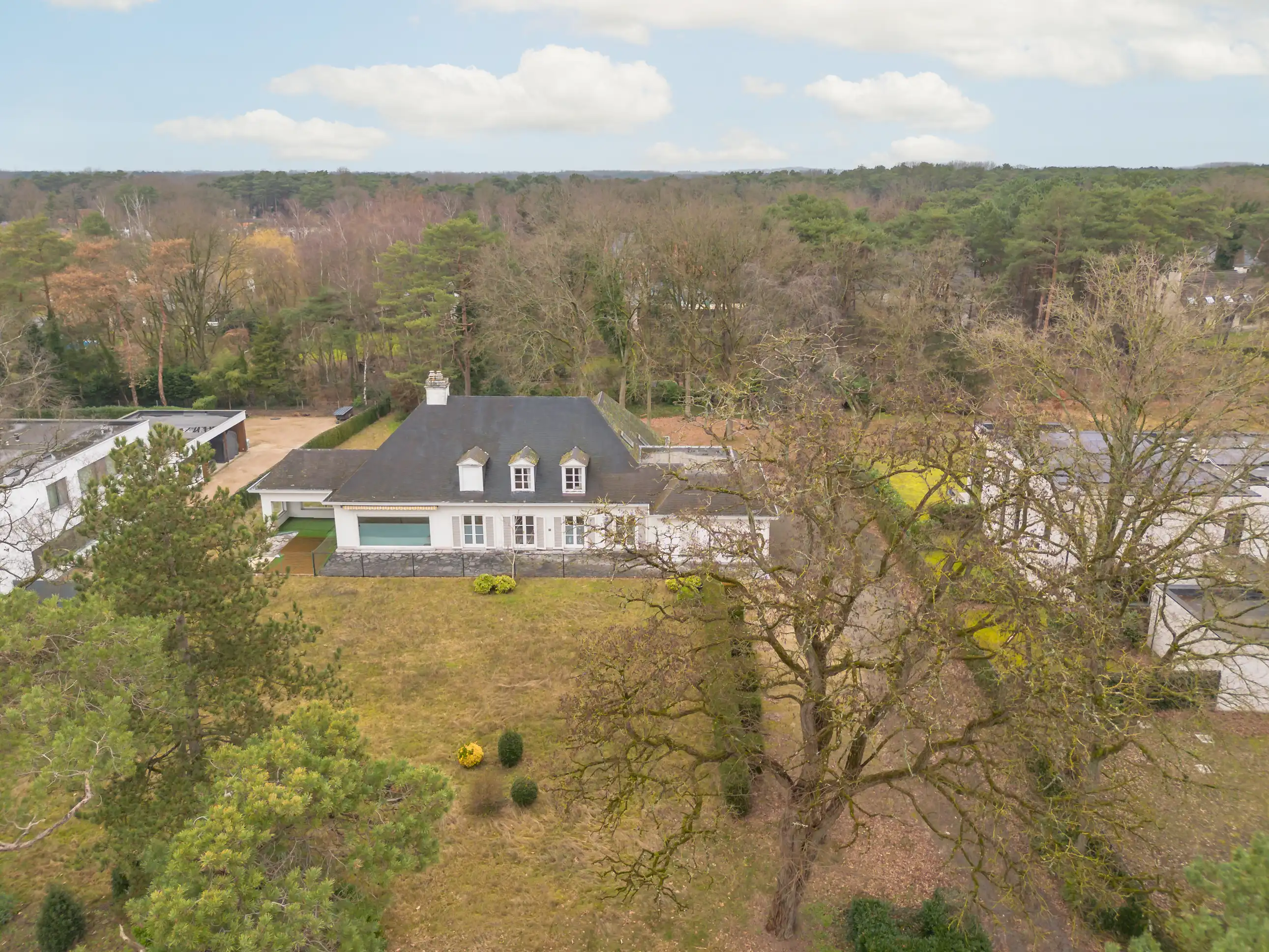 Ruime, tijdloze op te frissen villa in Keerbergen foto 4