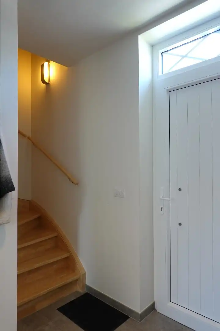 Prachtige halfopen nieuwbouwwoning met inpandige garage en zuidgerichte tuin foto 4