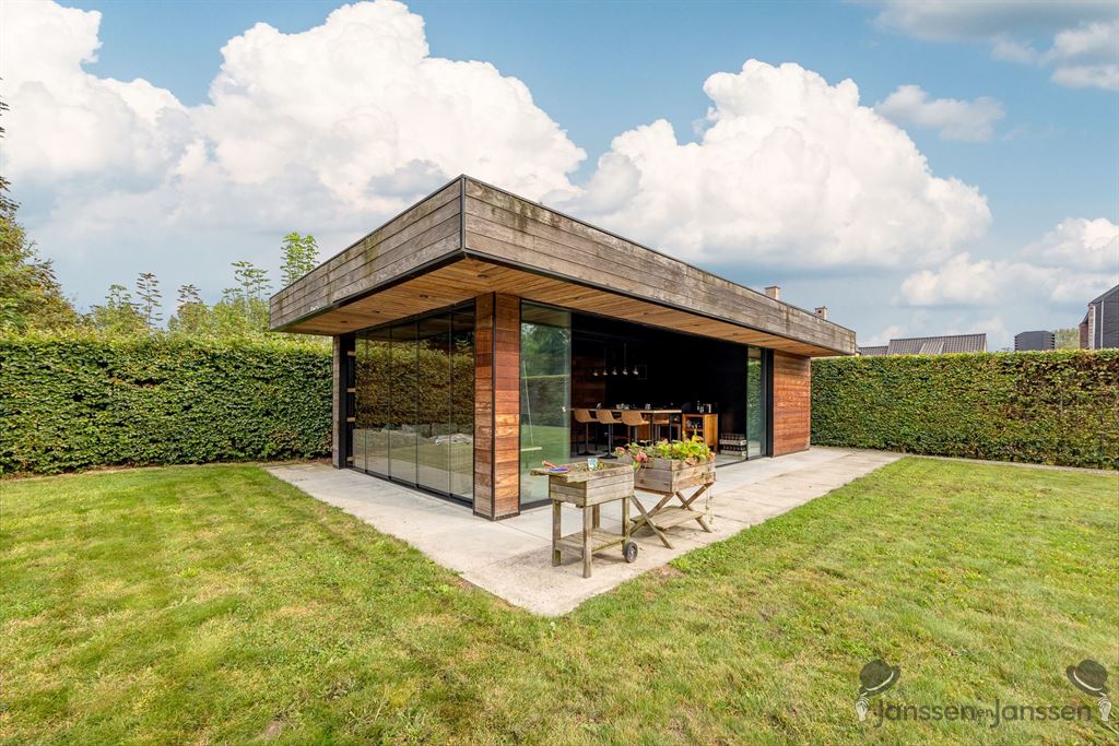 Volledig uitgeruste villa op toplocatie gelegen! foto 32