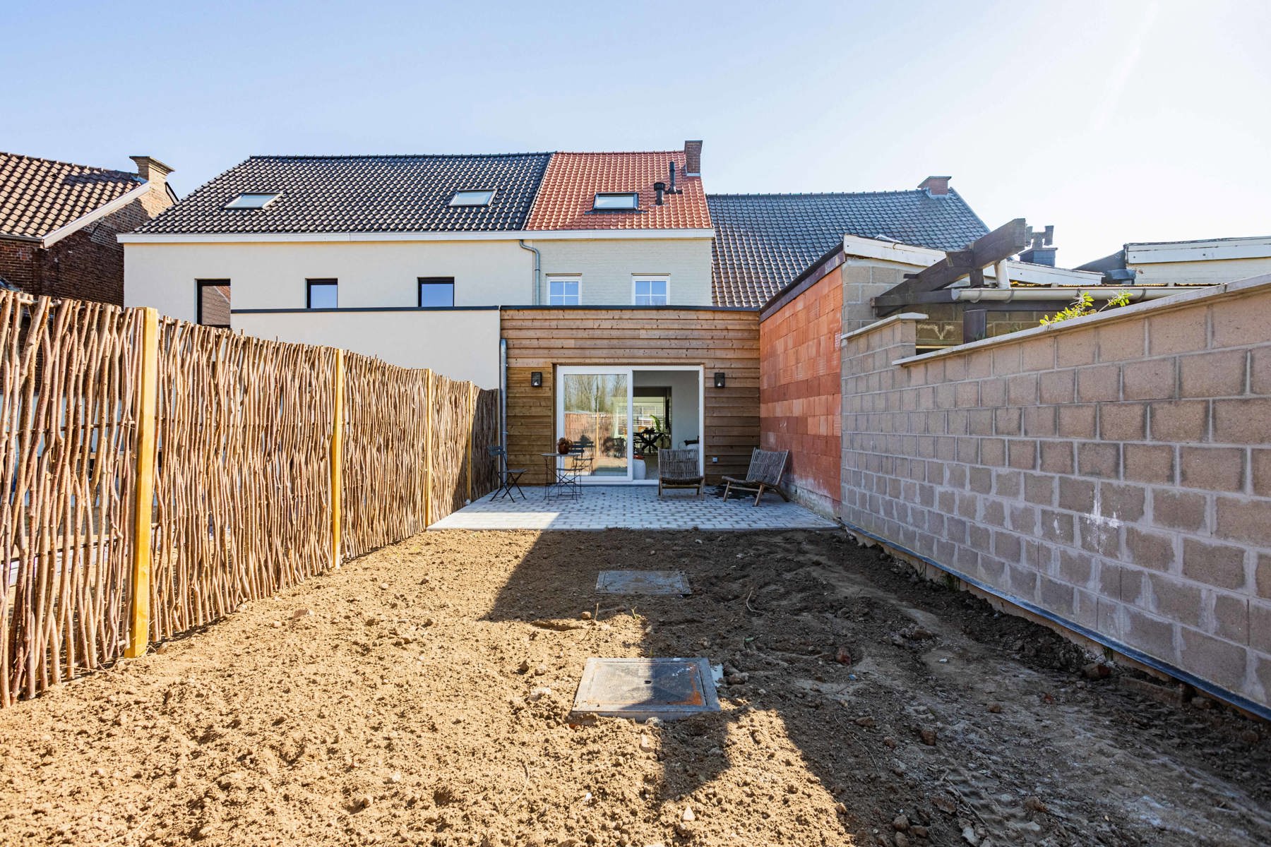 Gerenoveerde woning met 3 slaapkamers en 2 badkamers foto 22