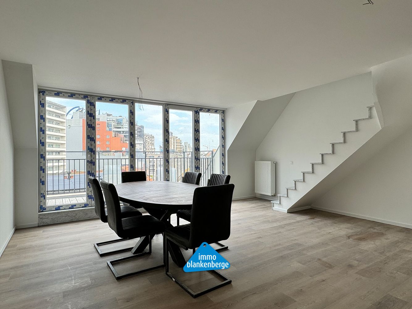 Luxeus Duplex Appartement met Twee Slaapkamers en Moderne Afwerking foto 5