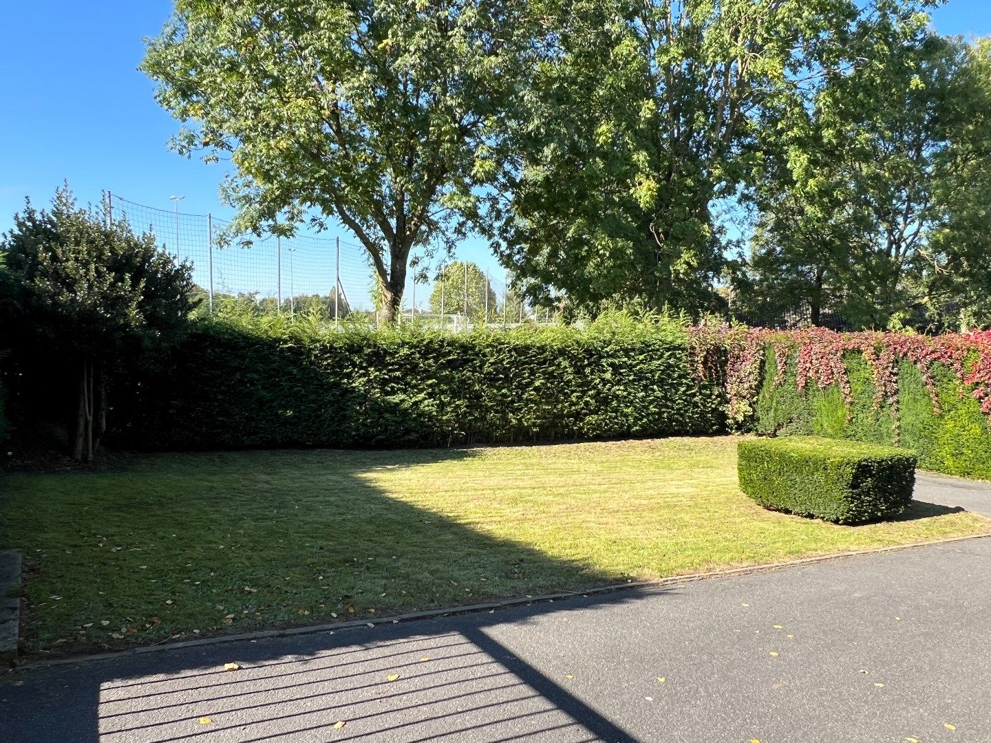 Ruime halfopen bebouwing met 3 slaapkamers, garage en zonnige tuin te koop in Aalbeke foto 17