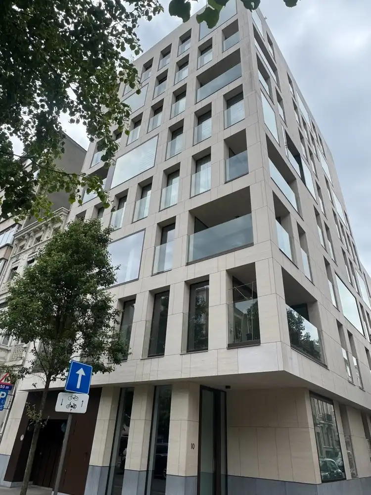 Modern tweeslaapkamerappartement met terras en topligging aan het Stadspark foto 18