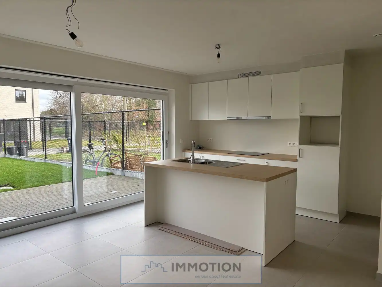 SEIZOENSWIJK - Investeer zorgeloos in knap wonen in Kuurne - GEGARANDEERDE HUURINKOMSTEN foto 6