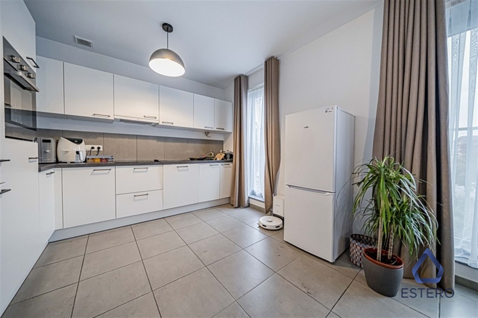 Ruim 3 slaapkamer appartement nabij het centrum van Brussel foto 4