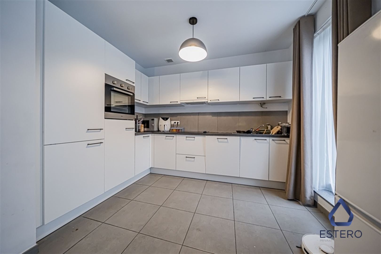 Ruim 3 slaapkamer appartement nabij het centrum van Brussel foto 4