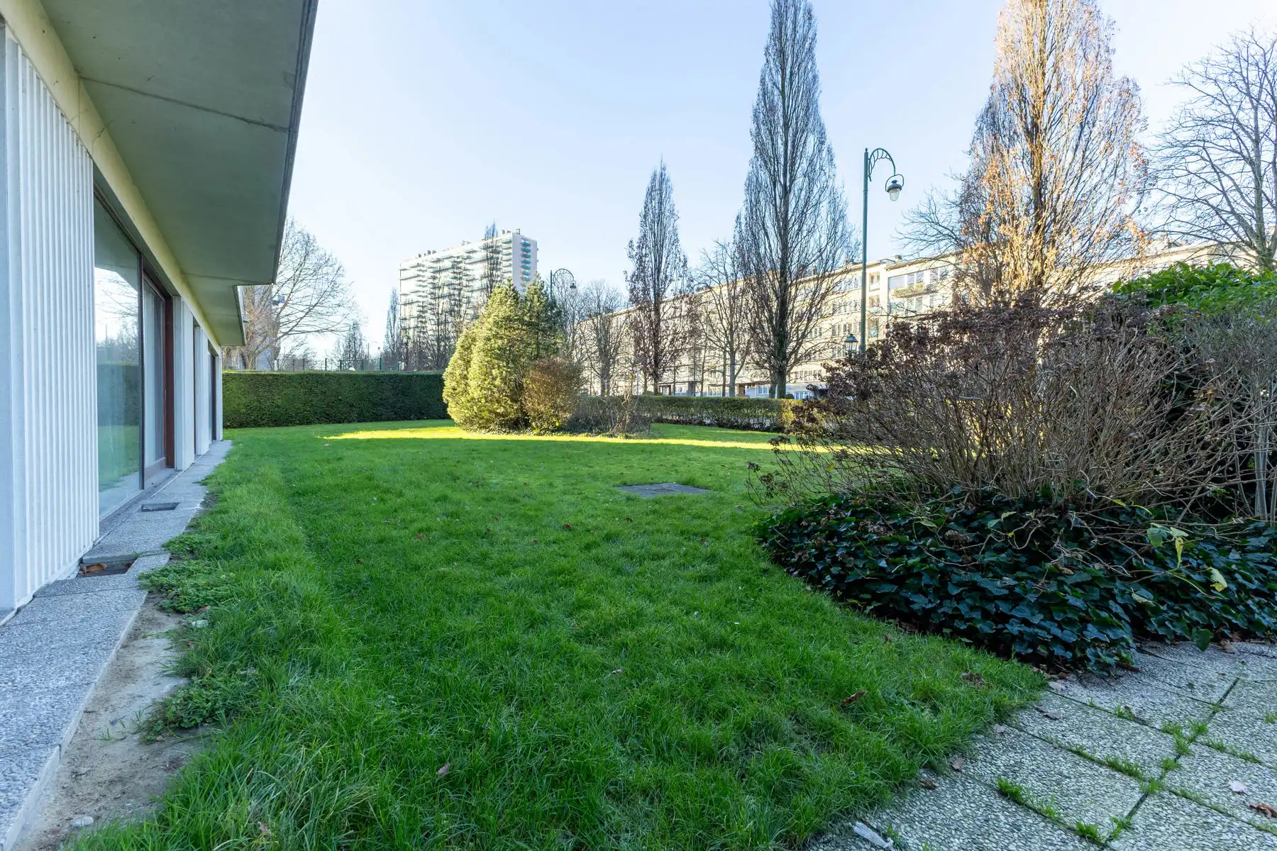 Vernieuwd appartement met 2 slaapkamers en een groot terras foto 23