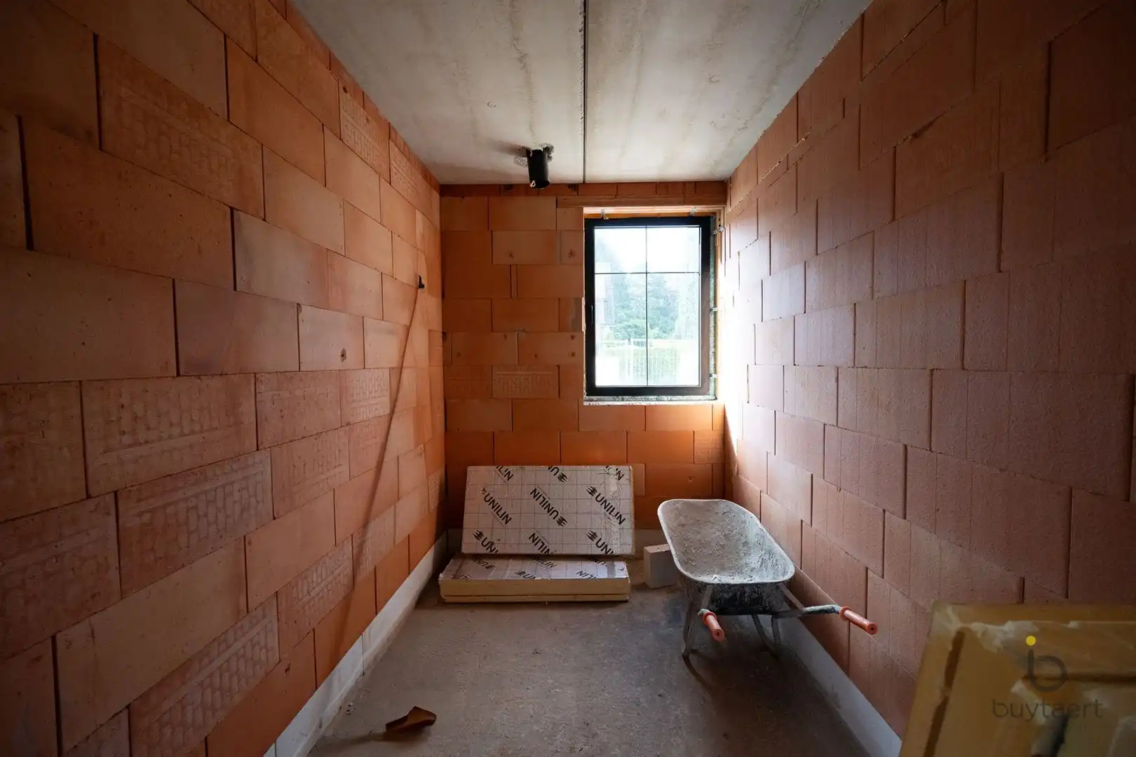 Tijdloze halfopen nieuwbouwwoning BEN-woning, bel-étage, ideaal woon-werk of voor zorgwoning. foto 11