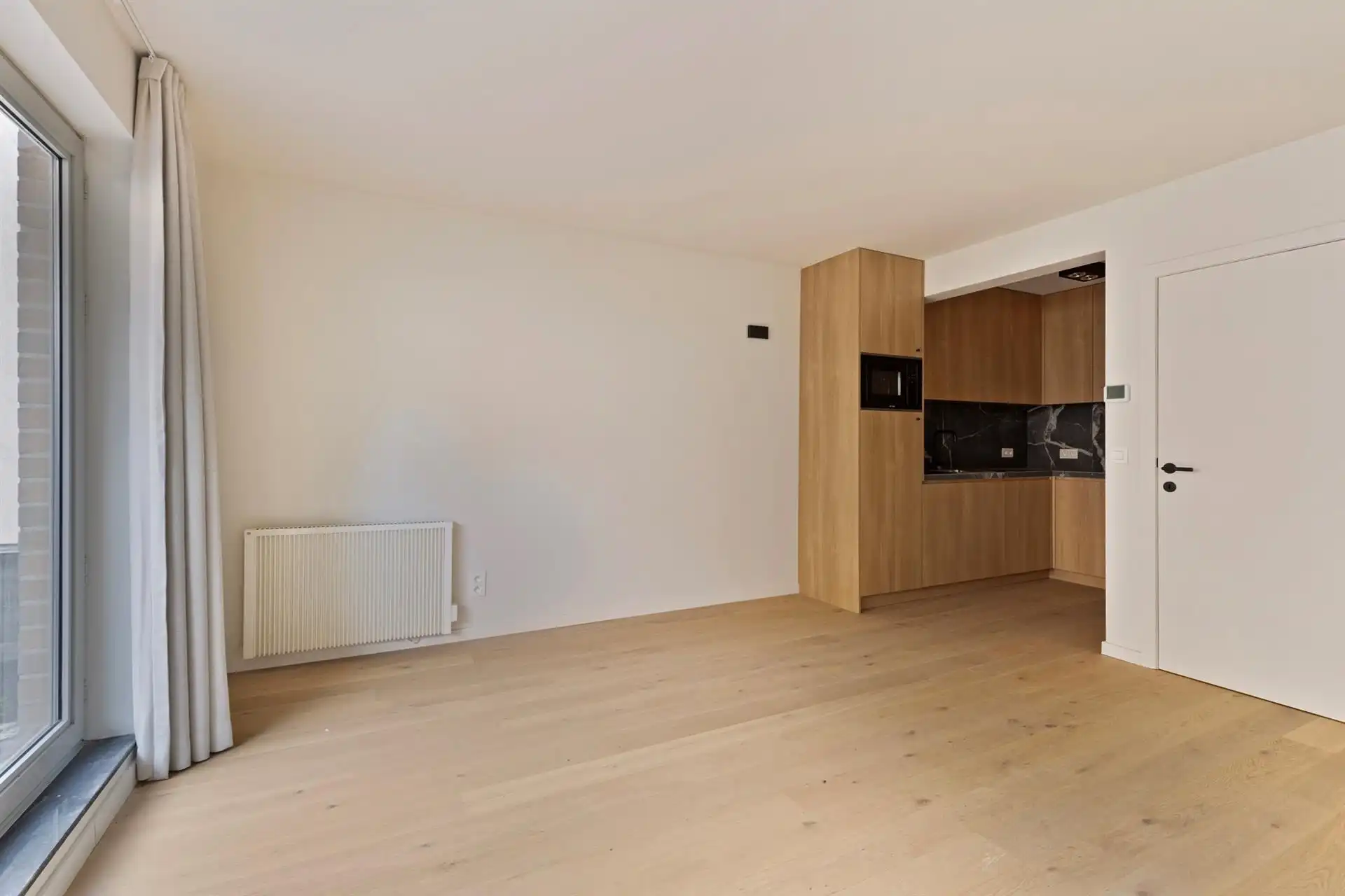 Volledig gerenoveerd 1-slaapkamer appartement foto 4