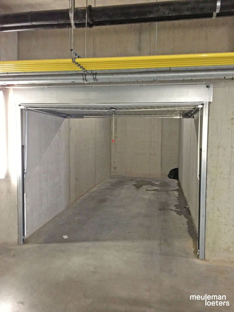 Ondergrondse parkeerplaats in het centrum van Oostkamp  foto 3