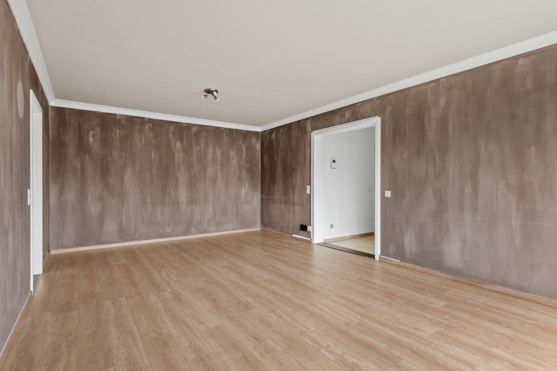 Ruim appartement van 79m² met 2 slaapkamers, terras en kelder foto 10