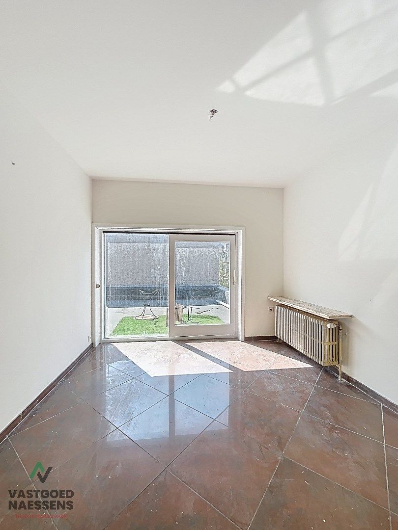 HOEKWONING MET 5 SLPK - INPANDIGE LOODS- GARAGE EN TERRAS foto 11