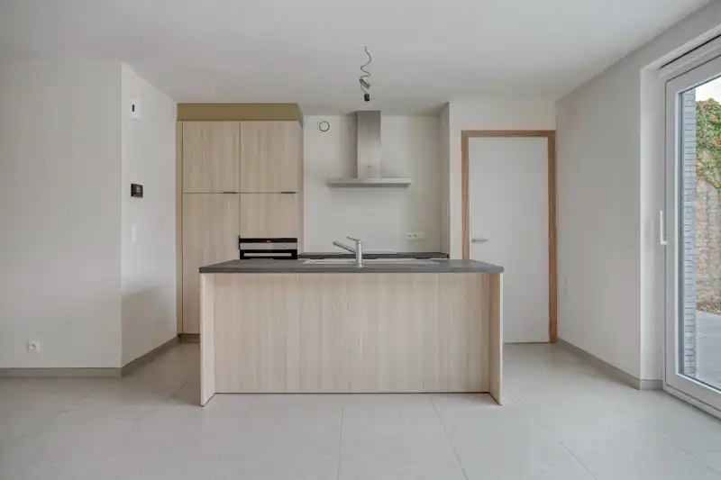 Prachtige, verrassend ruime nieuwbouwwoning met 3 slaapkamers én inpandige garage te koop in Dentergem! foto 7