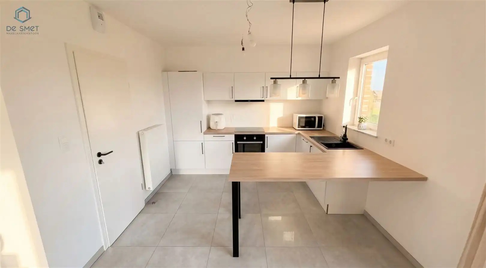 INSTAPKLARE NIEUWBOUWWONING MET 3 SLP, TUIN EN GARAGE foto 3