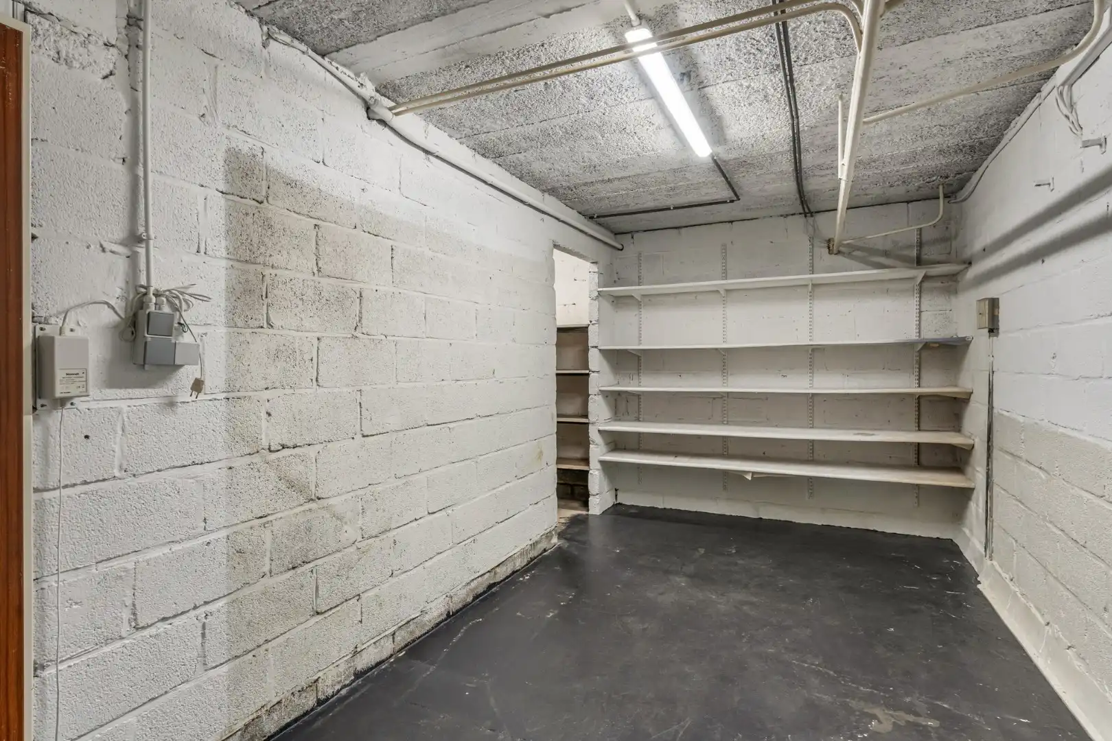 Halfvrijstaande woning op een perceel van 7a31ca, met aparte bureelruimte en inpandige garage! foto 25