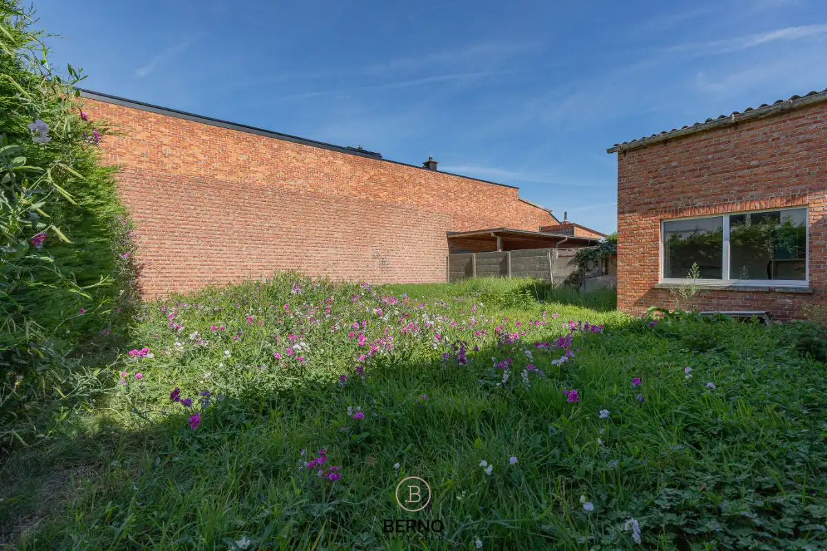 Renovatiewoning met tuin foto 12