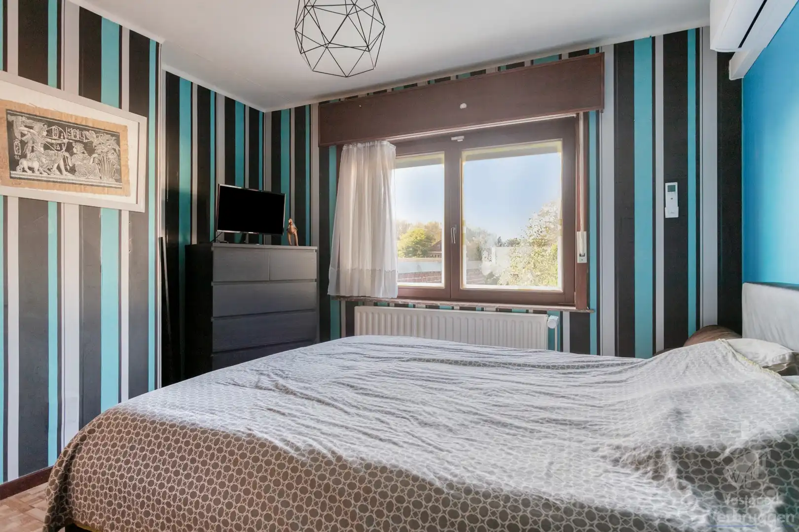 Ruime woning met 5 slaapkamers en 2 parkeerplaatsen foto 13