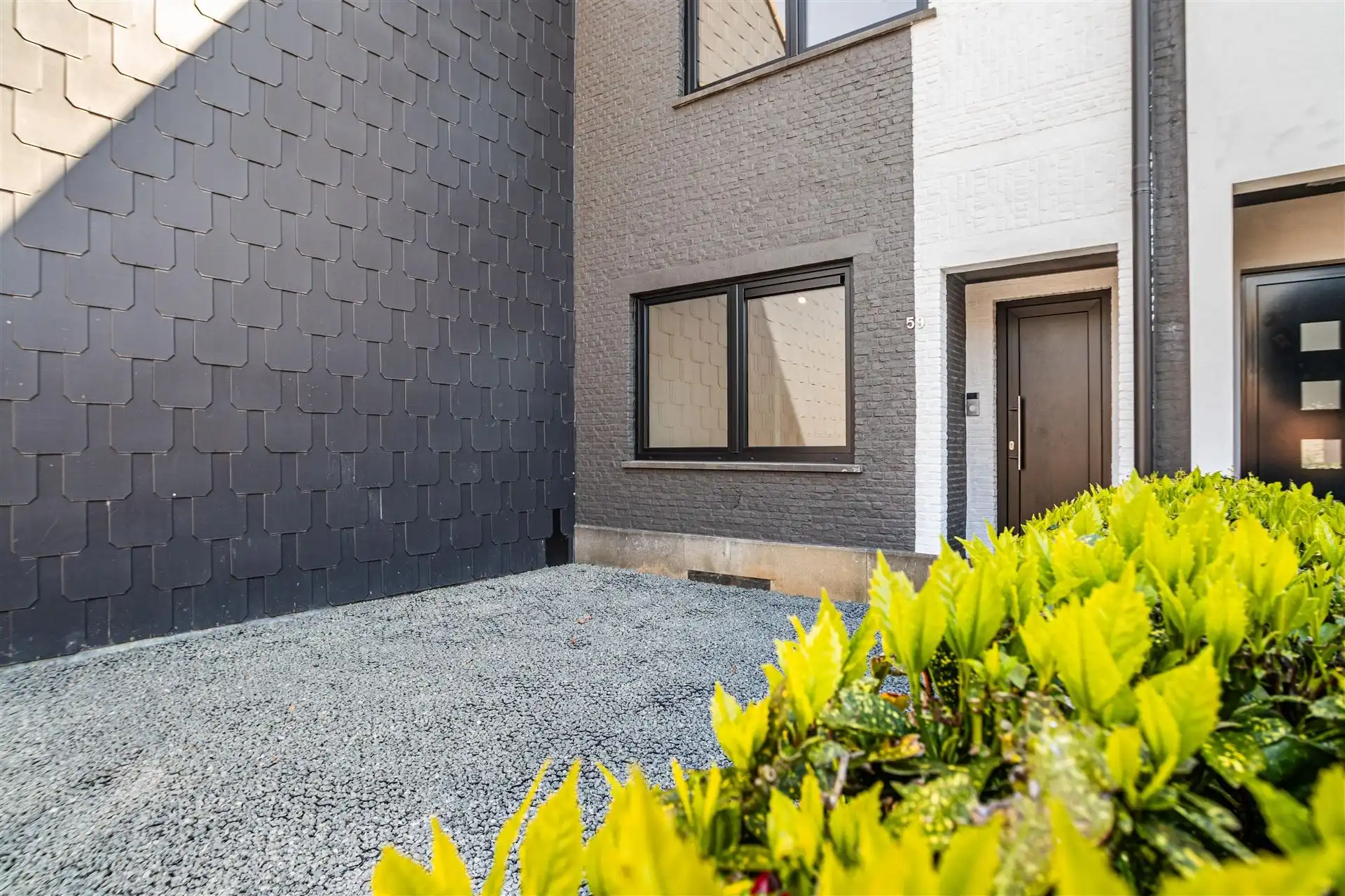 Stijlvol gerenoveerde woning met ZO-tuin in Hove foto 24