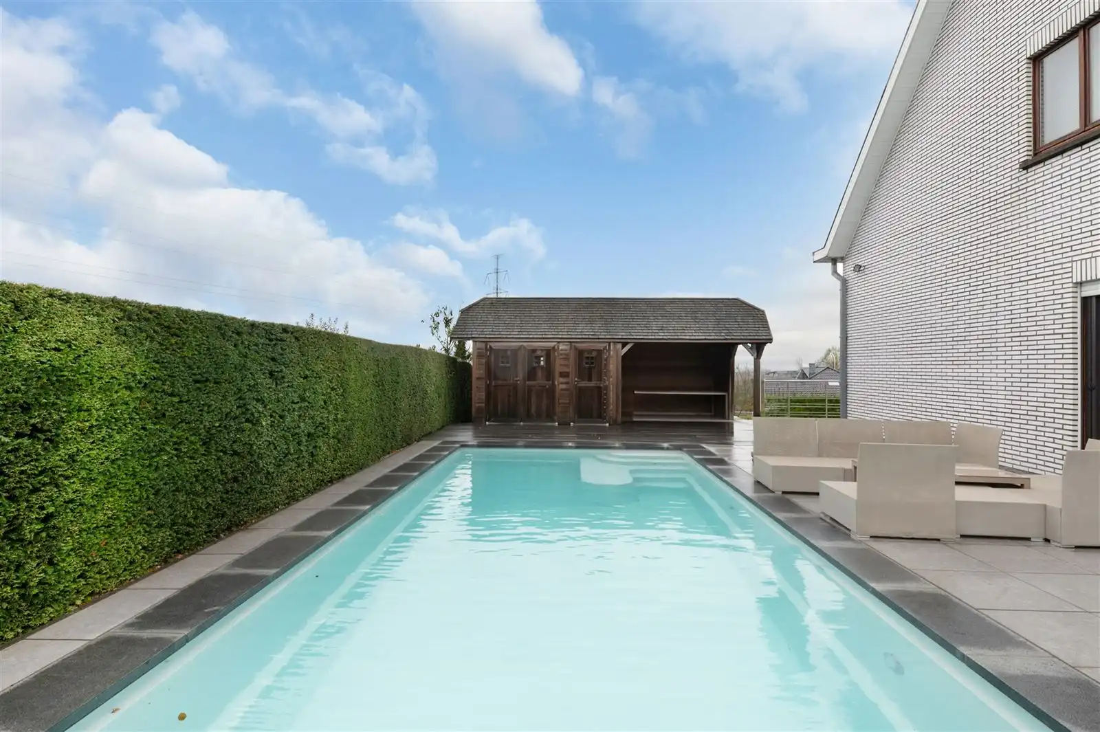 Polyvalente villa met  zeer grote loods foto 13