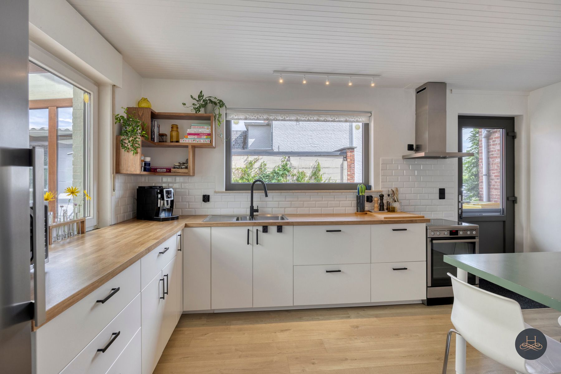 Karaktervolle open bebouwing met leuke tuin en ruime garage foto 16