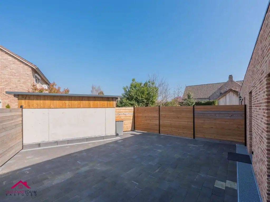 Gelijkvloers appartement met ruim terras foto 8