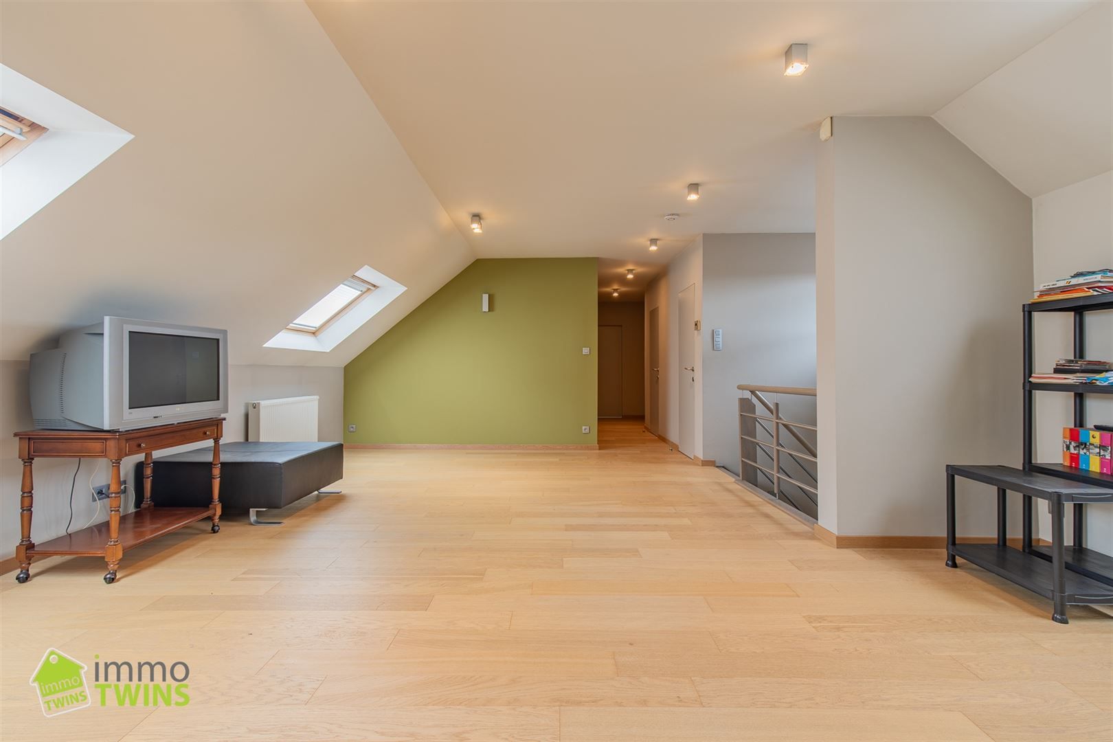 Veelzijdige woning met commerciële ruimte in hartje Zogge foto 7
