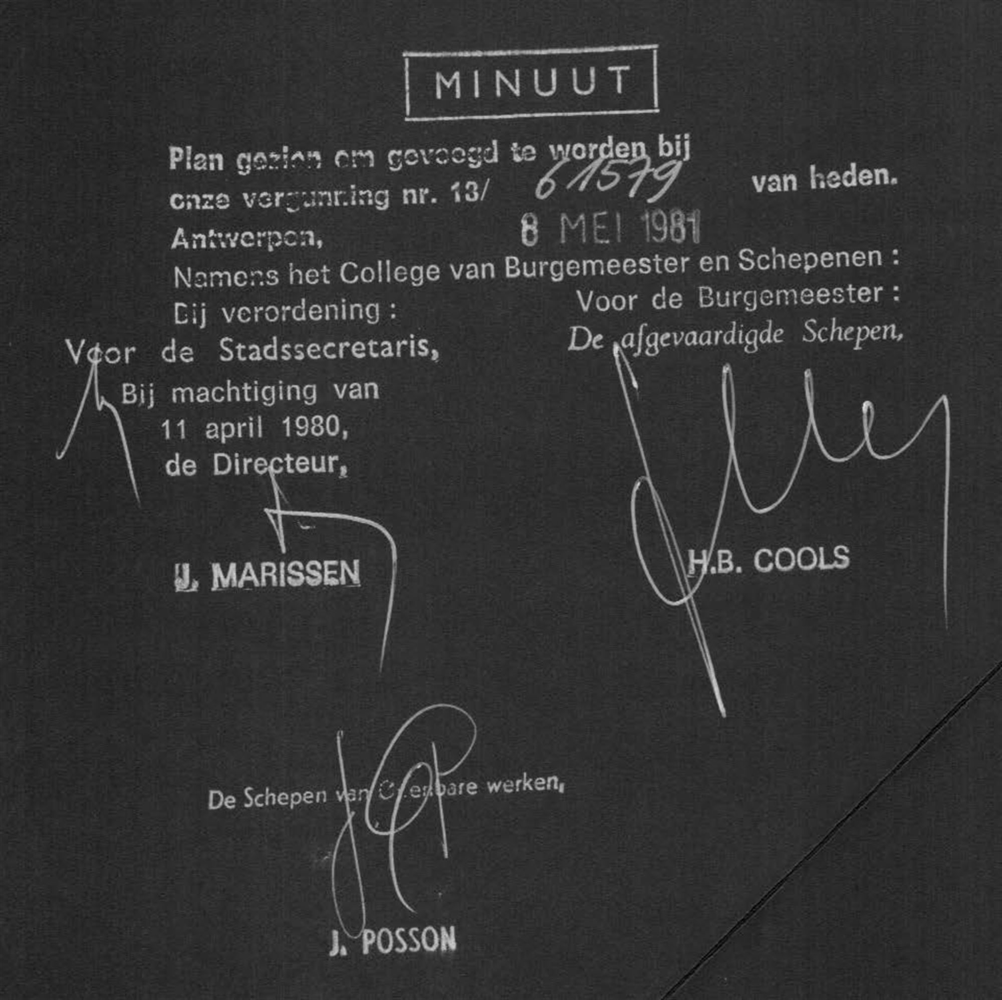 gebouw met 8 te renoveren 2 slaapkamerappartementen foto 22