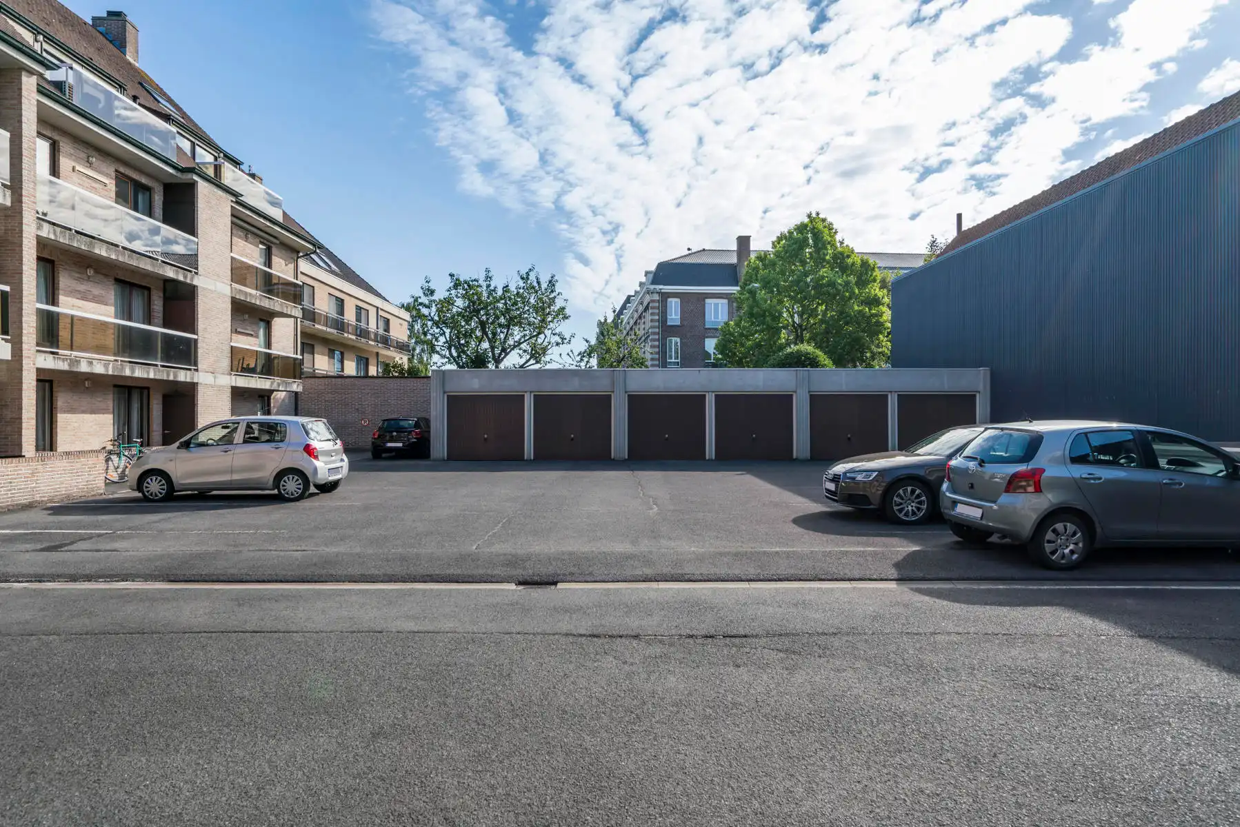 Uitstekend gelegen handelspand/hoekpand met mogelijkheid tot huren van een garage.   foto 15