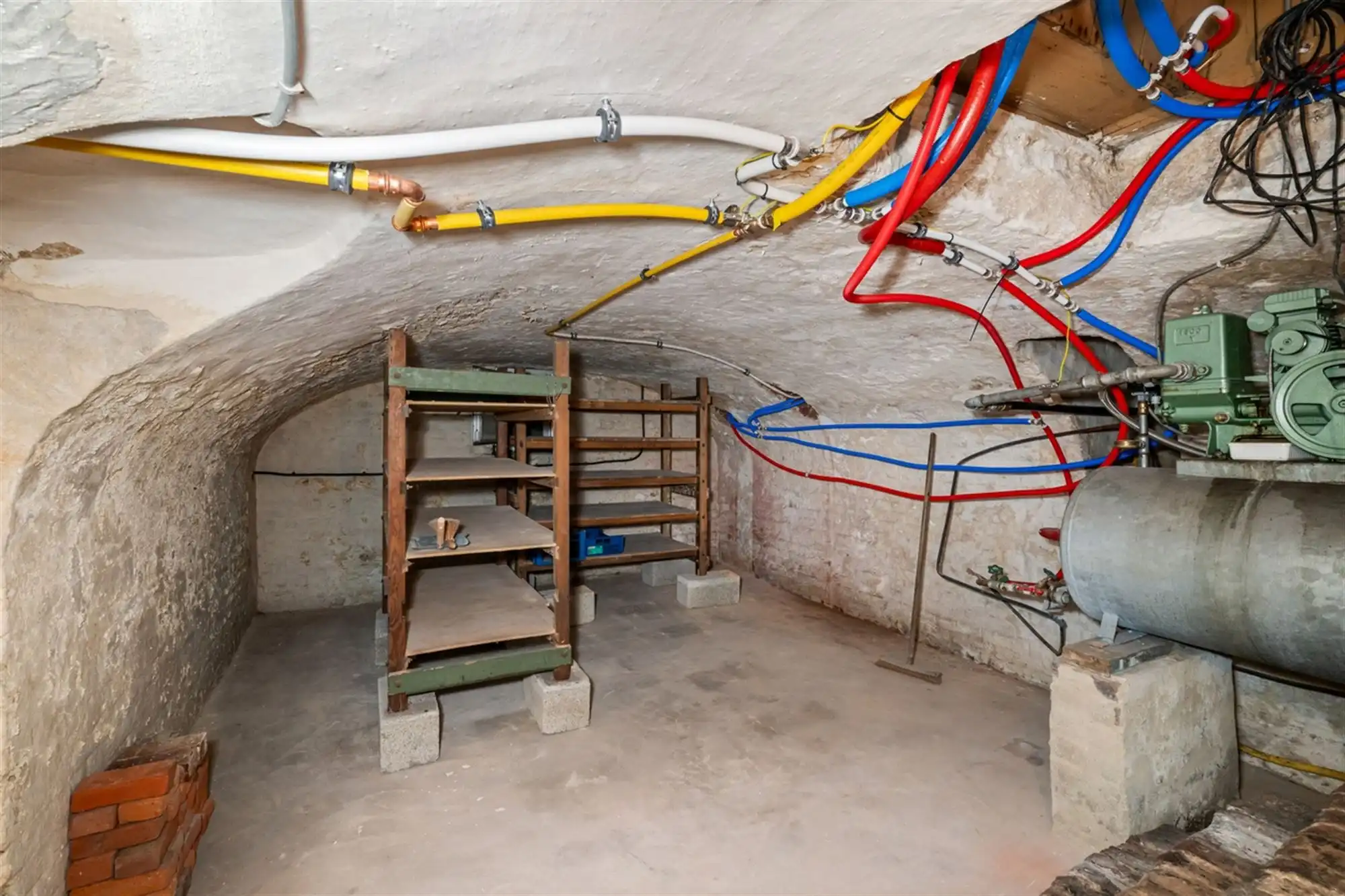 KARAKTERVOLLE WONING met 4 slaapkamers, garage & tuin op een perceel van ca. 811m² foto 34