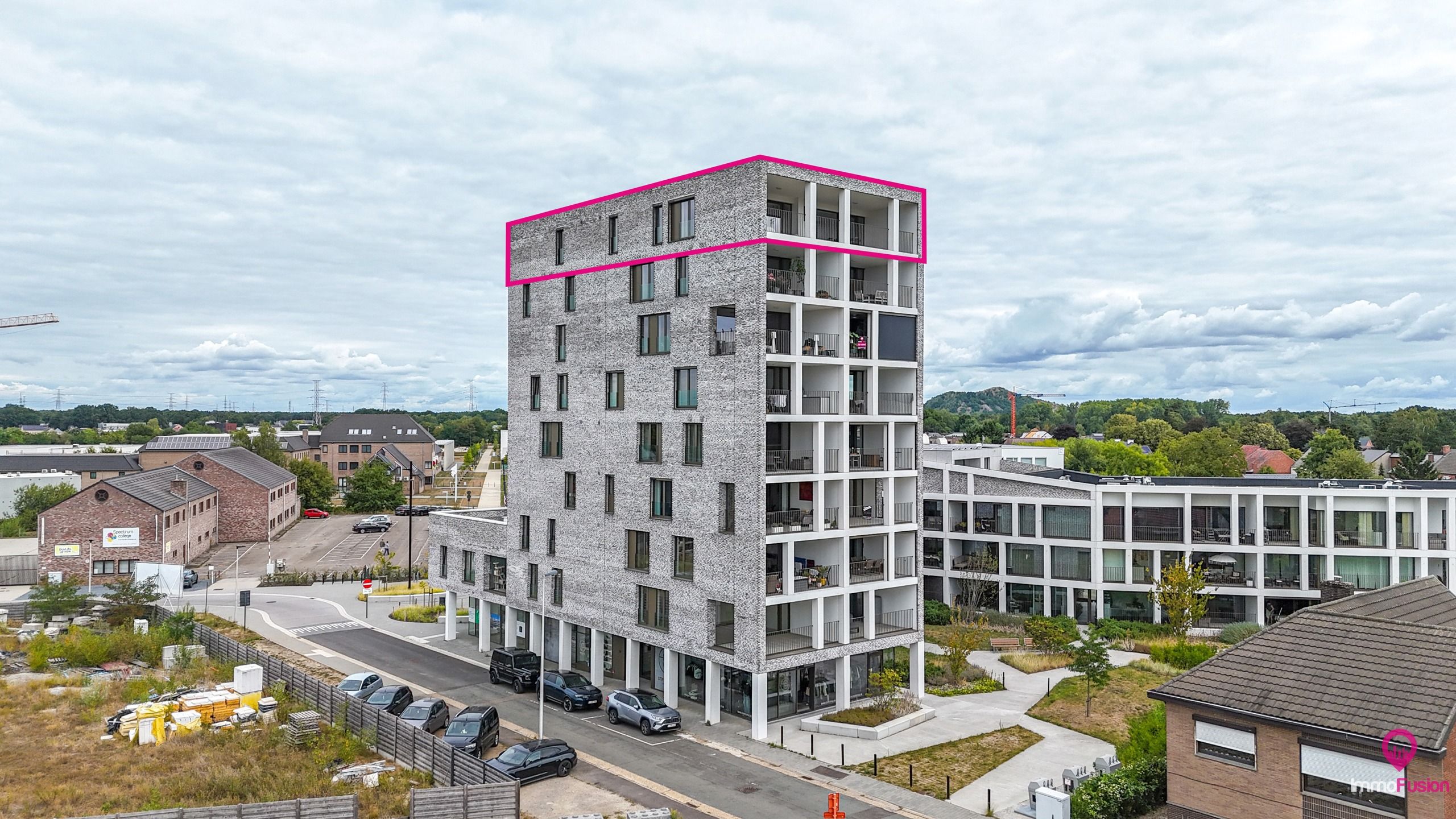 Exclusief penthouse van 220m² met 40m² terras in Beringen! foto 2