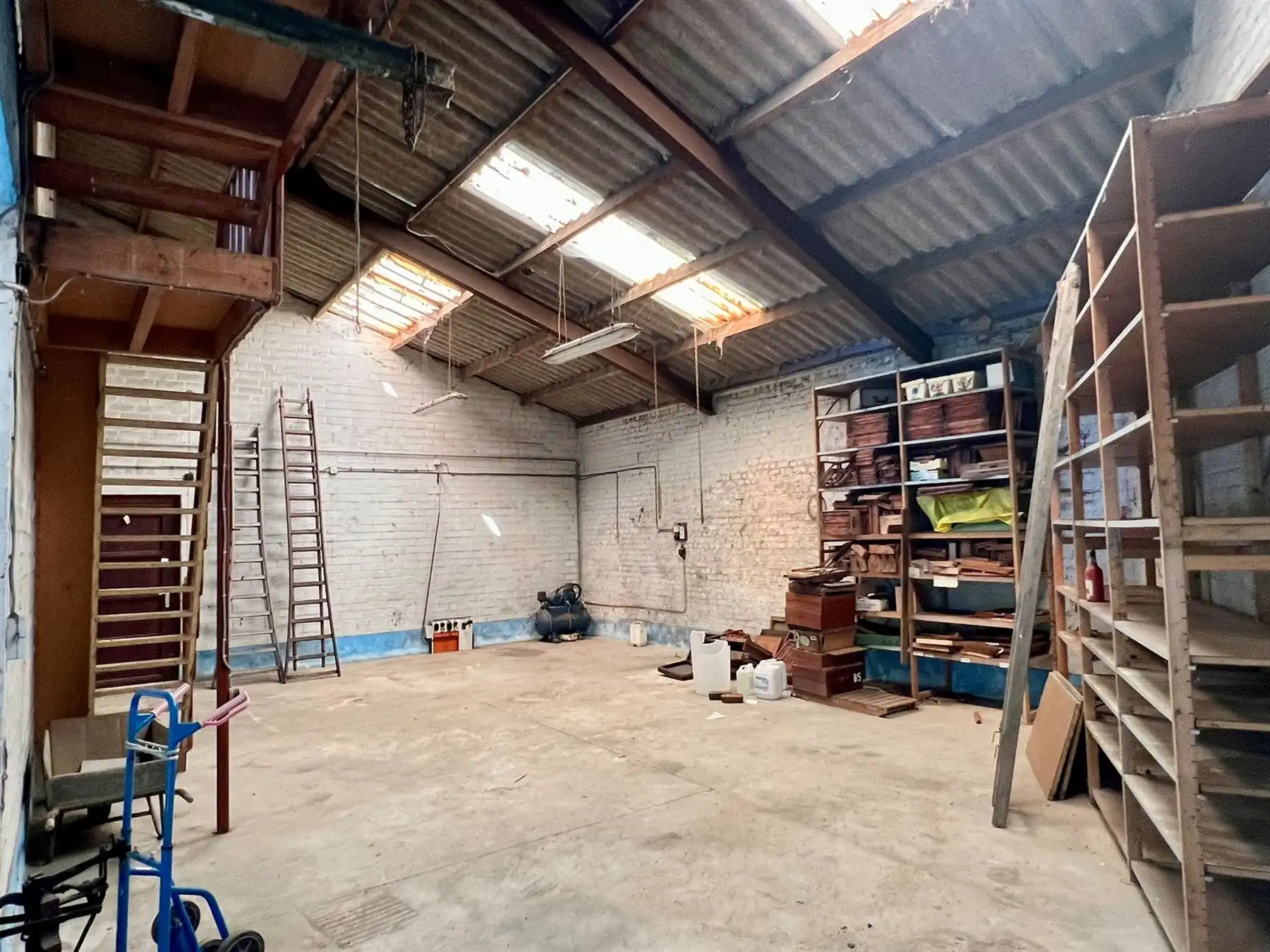 Ruime eigendom met woning, atelier en uitbreidingspotentieel  foto 13