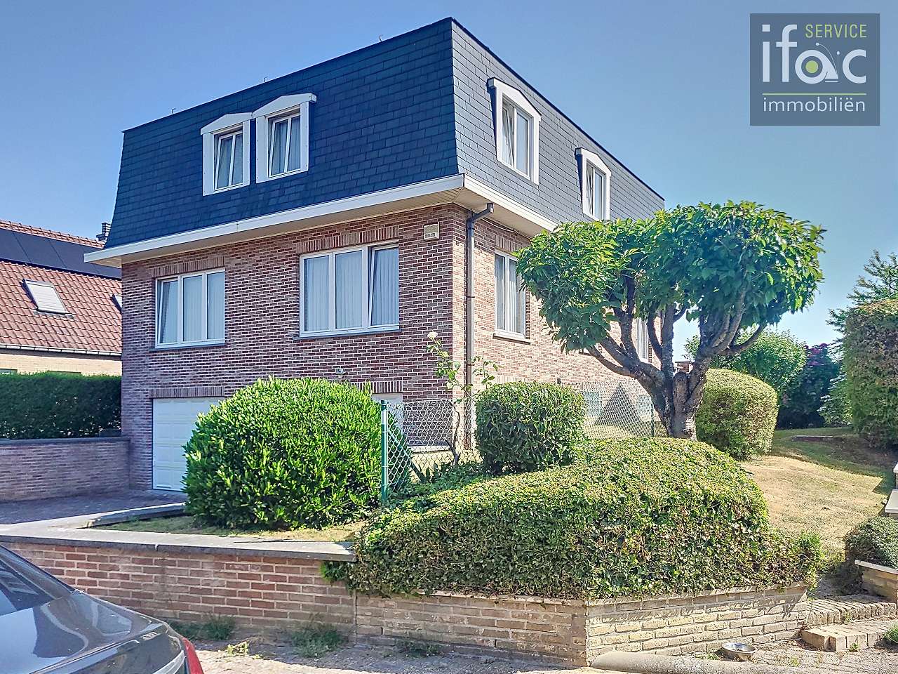 Hoofdfoto van de publicatie: Villa te koop