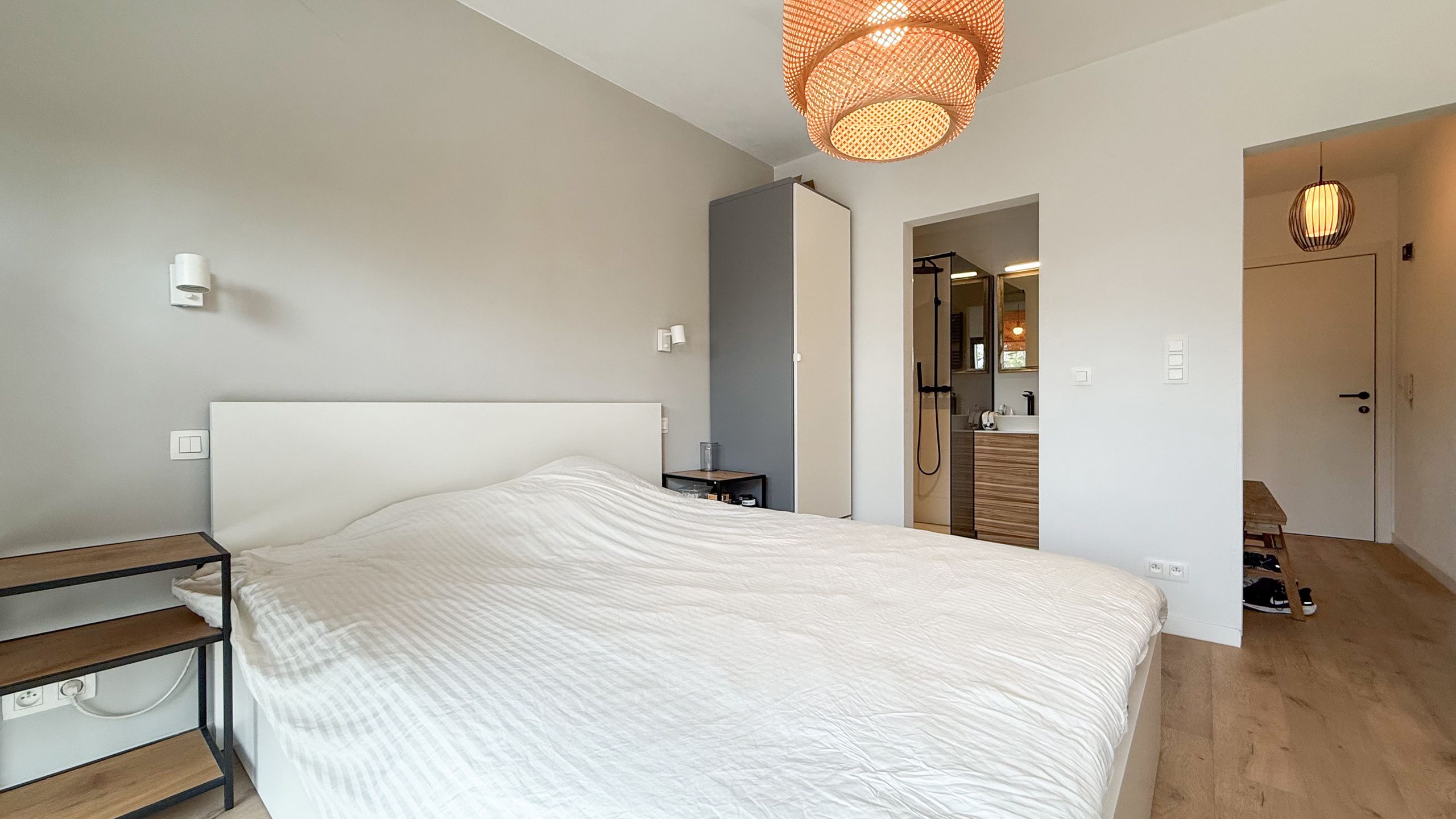 Residentieel modern appartement met ondergronde parking! foto 17