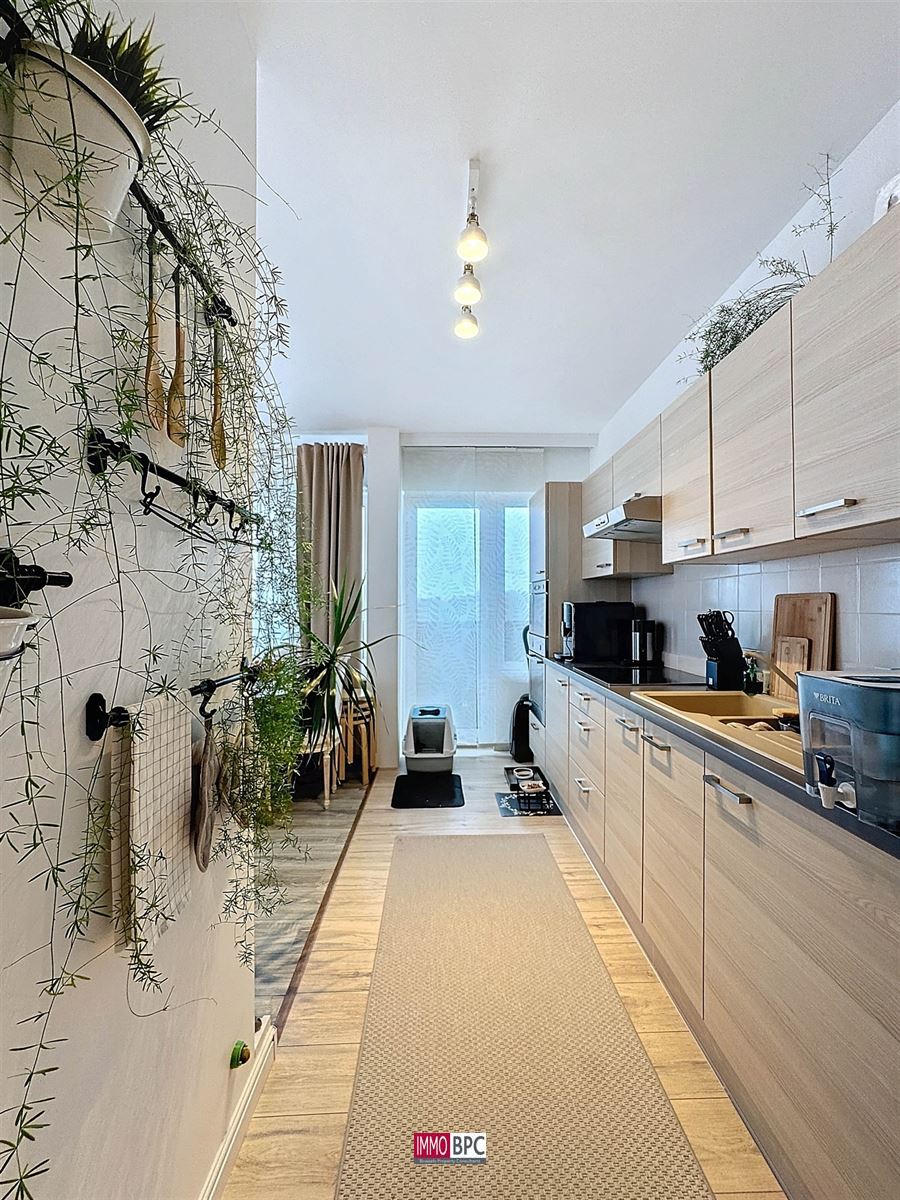 Charmant Twee-Slaapkamer Appartement in Jette foto 9