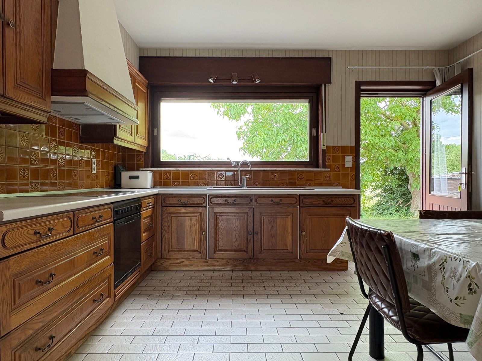 Te renoveren gelijkvloerse woning in groene omgeving foto 10