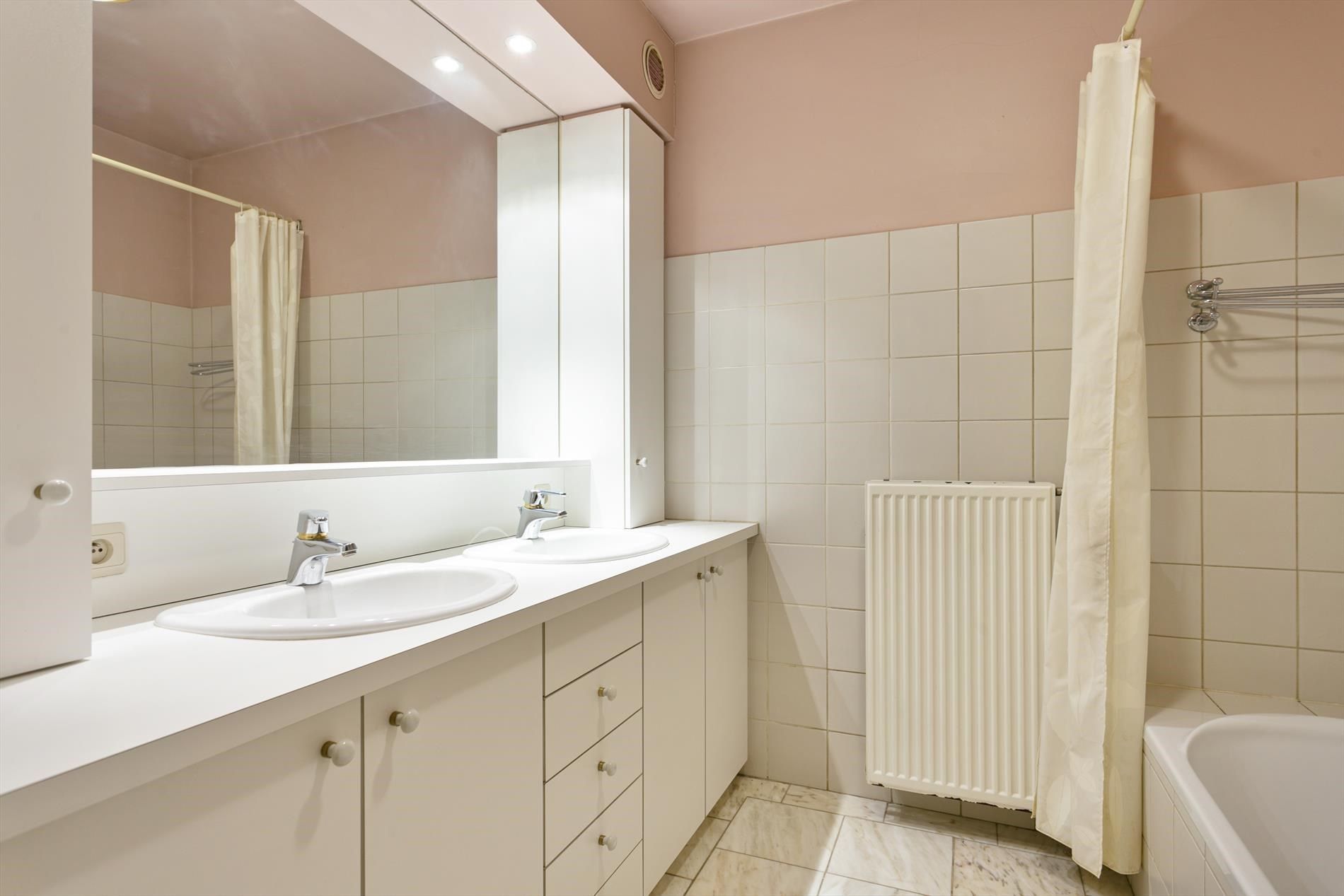 Verzorgd appartement met 1 slaapkamer op een toplocatie in Mol-centrum ! foto 12