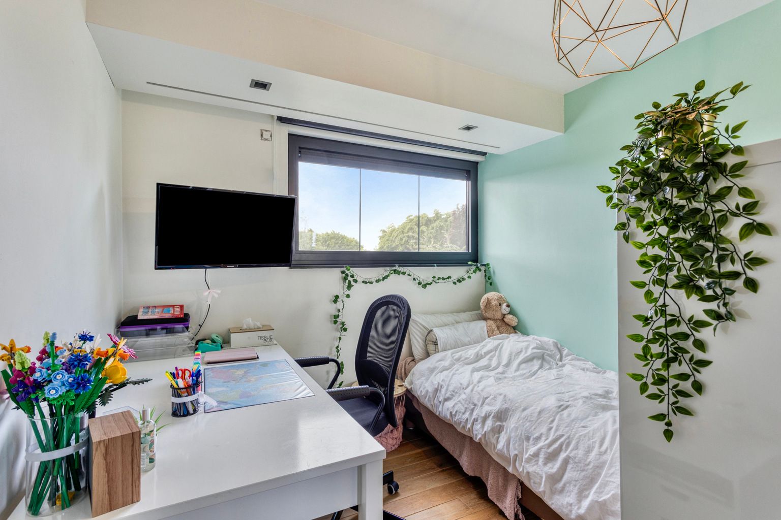 Mooie stijlvolle woning met tuin en achterliggend weiland foto 18