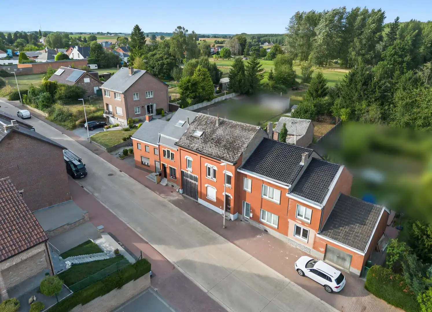 Ruime renovatiewoning met veel potentieel foto 43