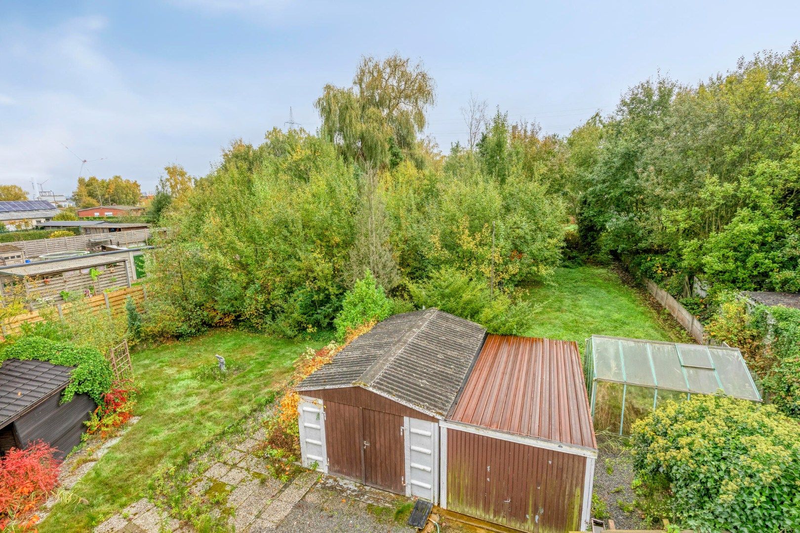 Rustig gelegen te renoveren woning op een mooi perceel van 13 are. foto 28