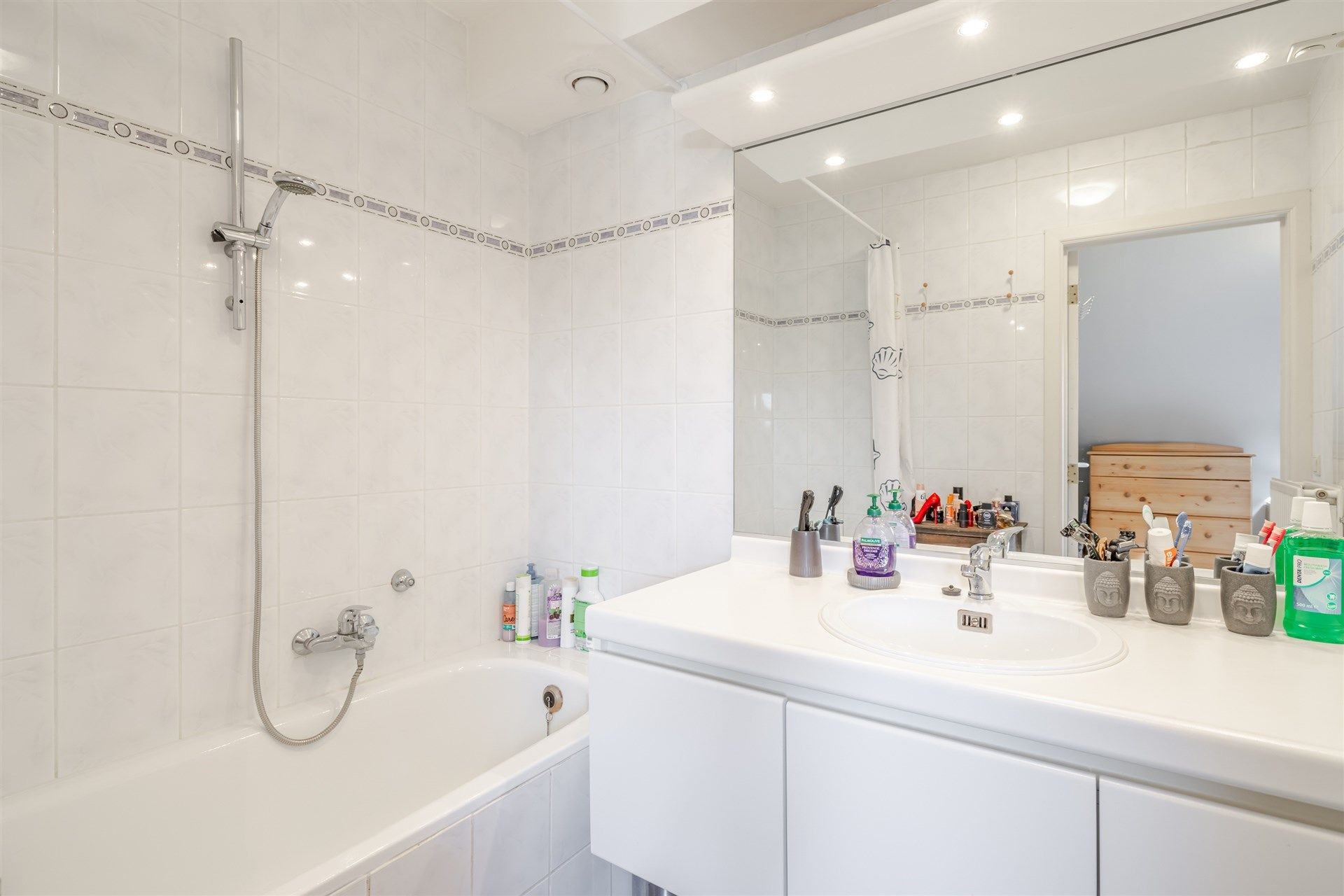 Instapklaar appartement met 2 slaapkamers in Dendermonde! foto 8