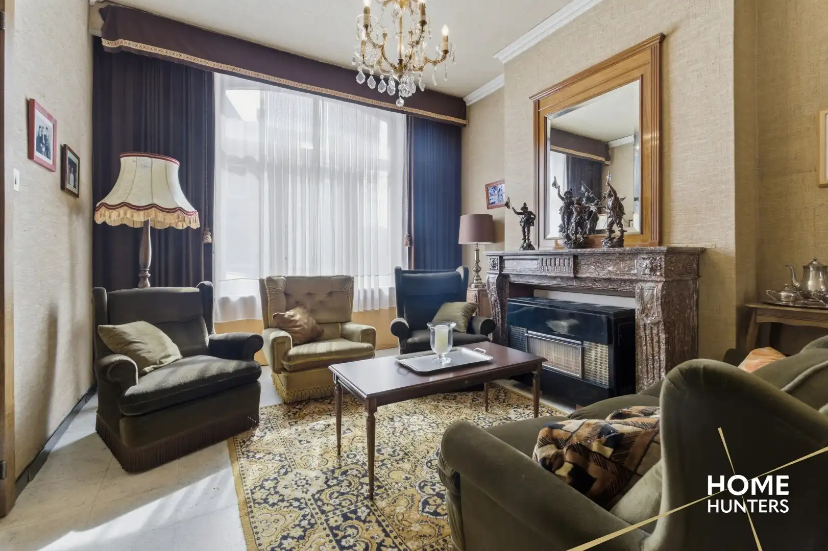 Karaktervolle te renoveren woning met 4 slaapkamers en ruime tuin te Ieper foto 6