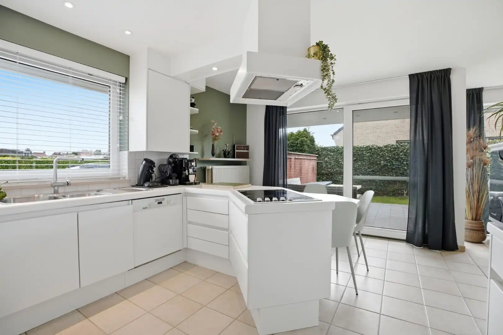 Mooie villa in rustige woonwijk nabij Sterrebos foto 11