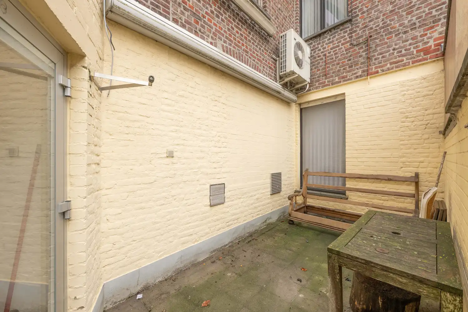 Handelsruimte met woonst te Ruiselede. foto 22