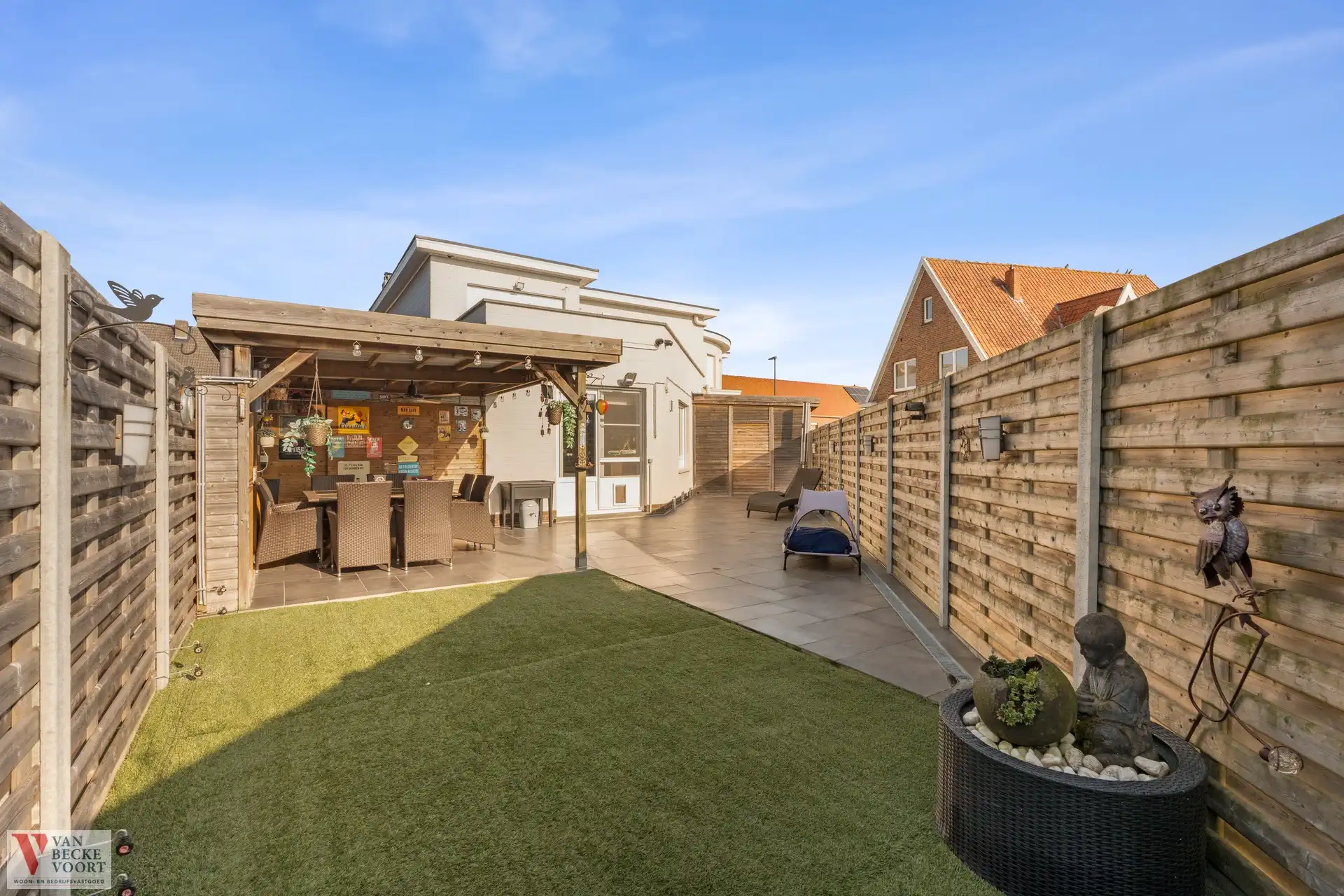 Handelshuis aan invalsweg Oostende foto 27