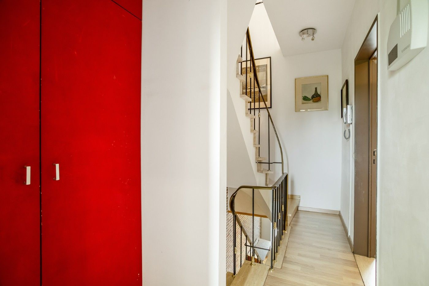 Ruime, instapklare bel-etagewoning met 3 slpk., inpandige garage en tuin foto 11