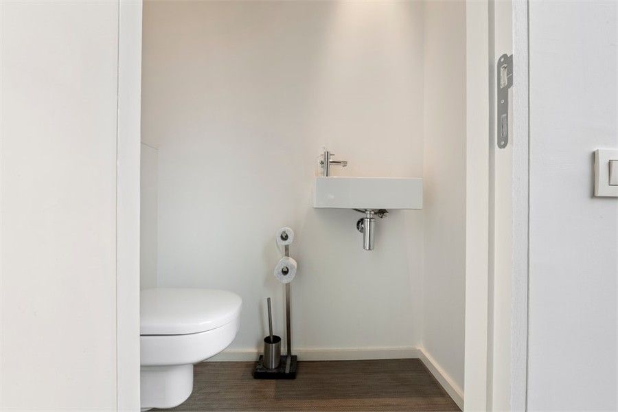 HANDELSPAND GELIJKVLOERS KANTOORRUIMTE IN SINT-TRUIDEN foto 8