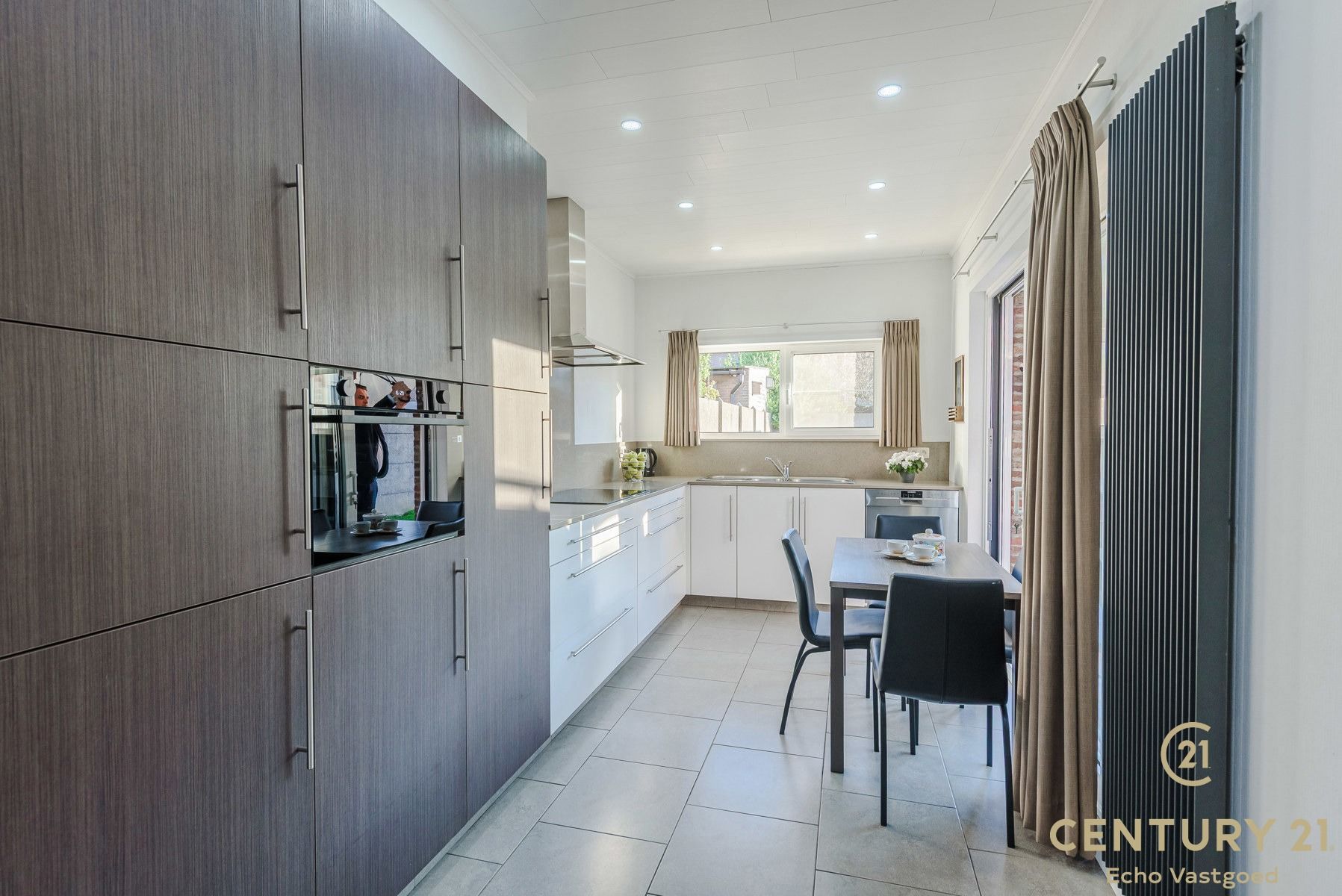 gerenoveerde gezinswoning met 3 slpk, garage en zonnige tuin foto 7